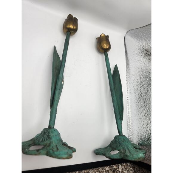 Brass tulip candle holder pair beautiful form - Picture 9 of 11